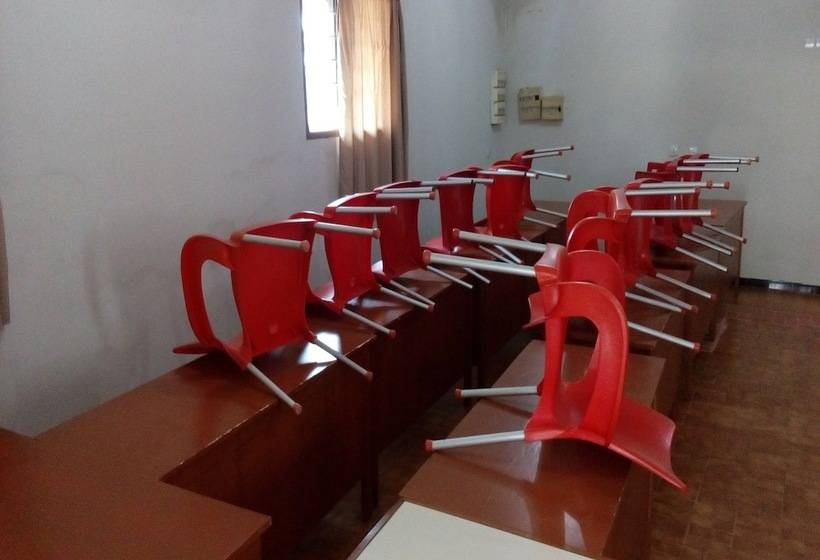 Отель Hôtel Le Paradis   Adults Only