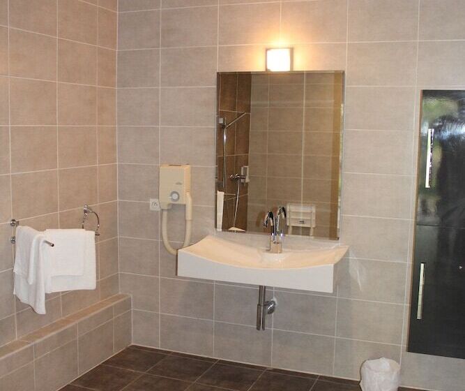 فندق L Hôtel Du Bastier