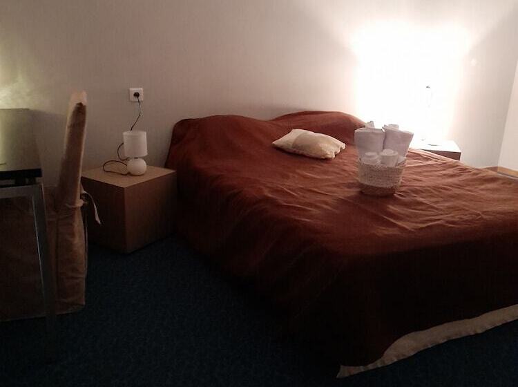 فندق L Hôtel Du Bastier