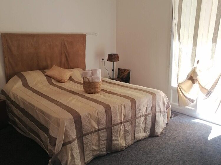 فندق L Hôtel Du Bastier