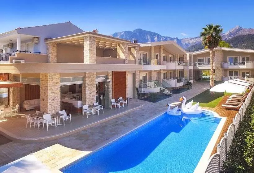 Hotelli Lobelia Luxury Suites