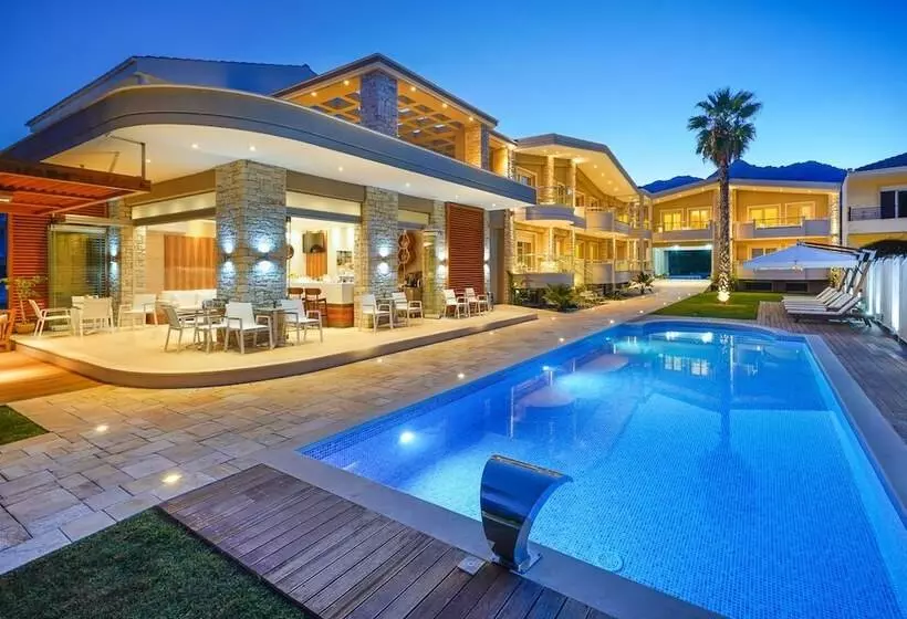 Hotelli Lobelia Luxury Suites