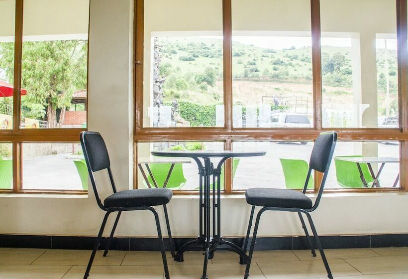 בית מלון כפרי Satellite Holiday Resort