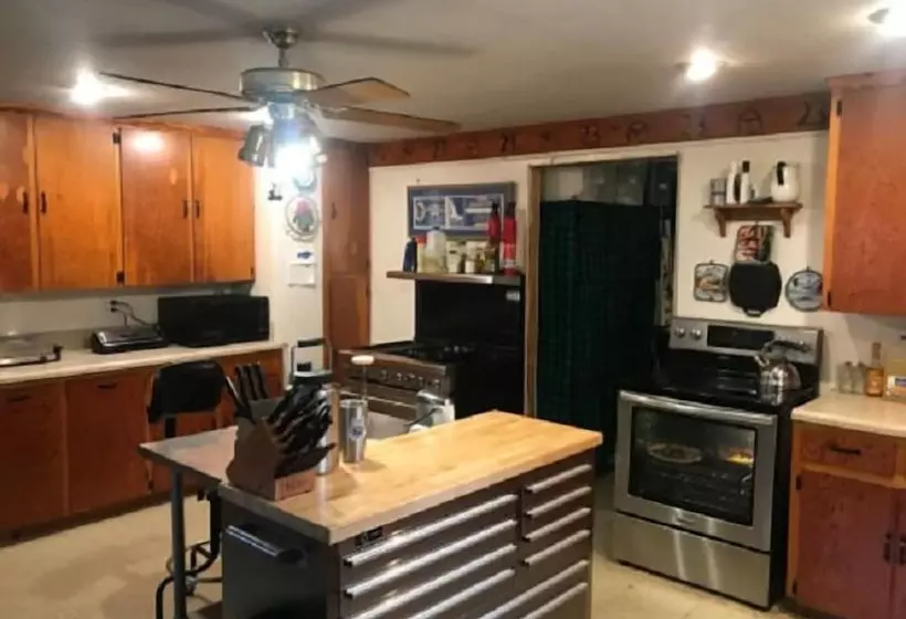 ホテル The Last Resort Lodge