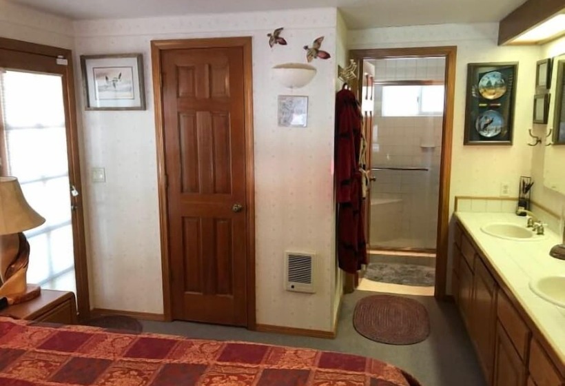 酒店 The Last Resort Lodge