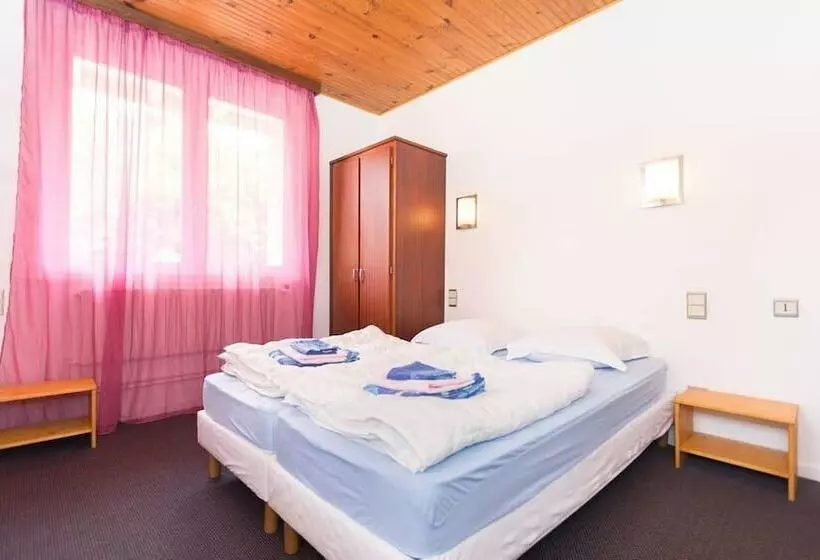 ペンション Les Sources