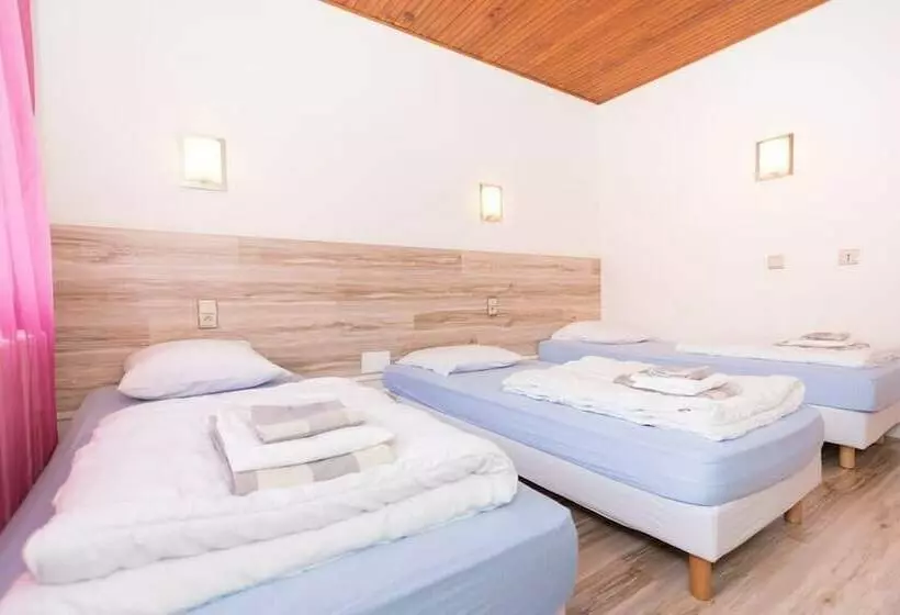 ペンション Les Sources