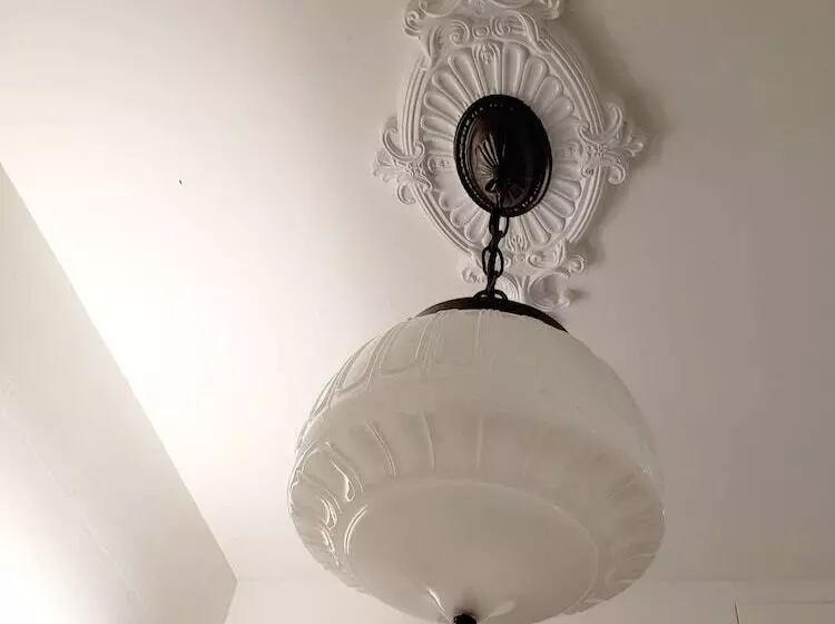 Majatalo Shadowcrest