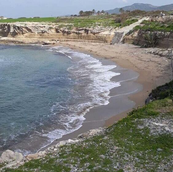 펜션 Theresa Hotel At Karpaz Peninsula