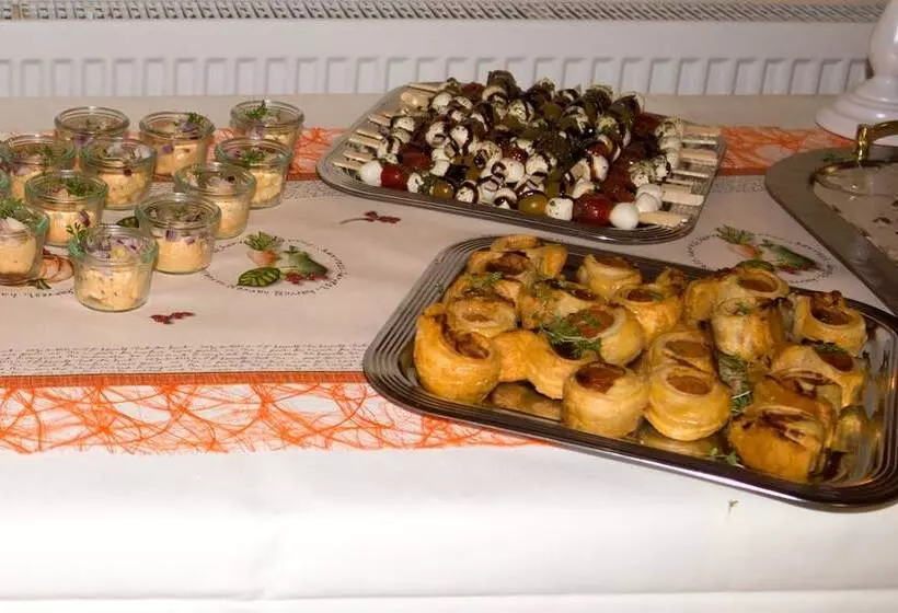 Majatalo Zur Rotenfelsstube