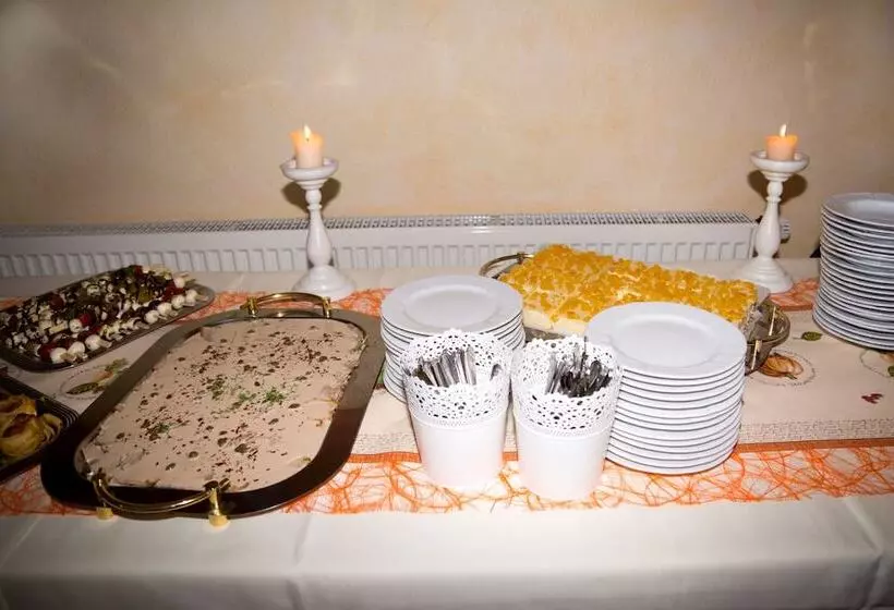 Majatalo Zur Rotenfelsstube