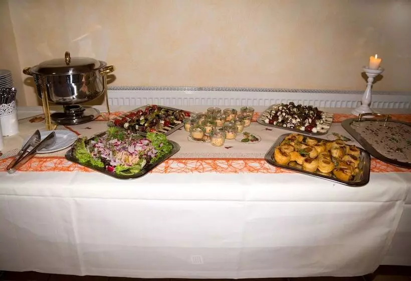 Majatalo Zur Rotenfelsstube