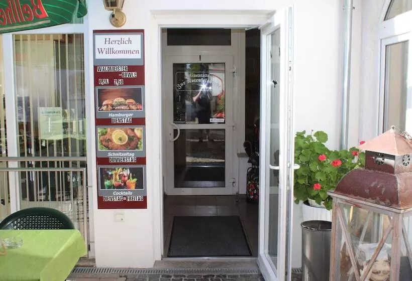 Majatalo Zur Rotenfelsstube