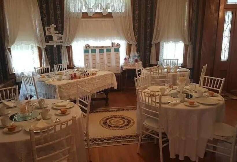 The Conner House B&b