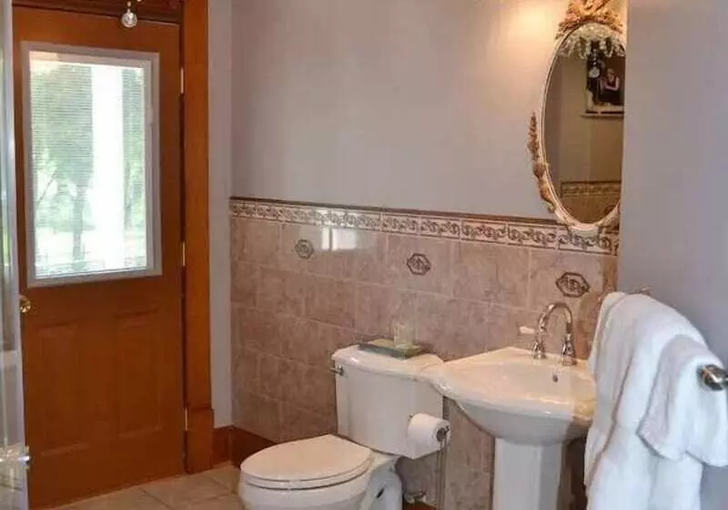 The Conner House B&b