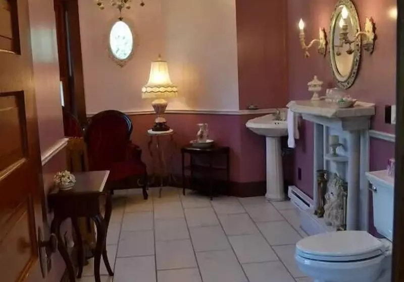 The Conner House B&b