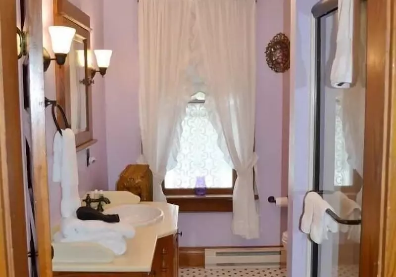 The Conner House B&b