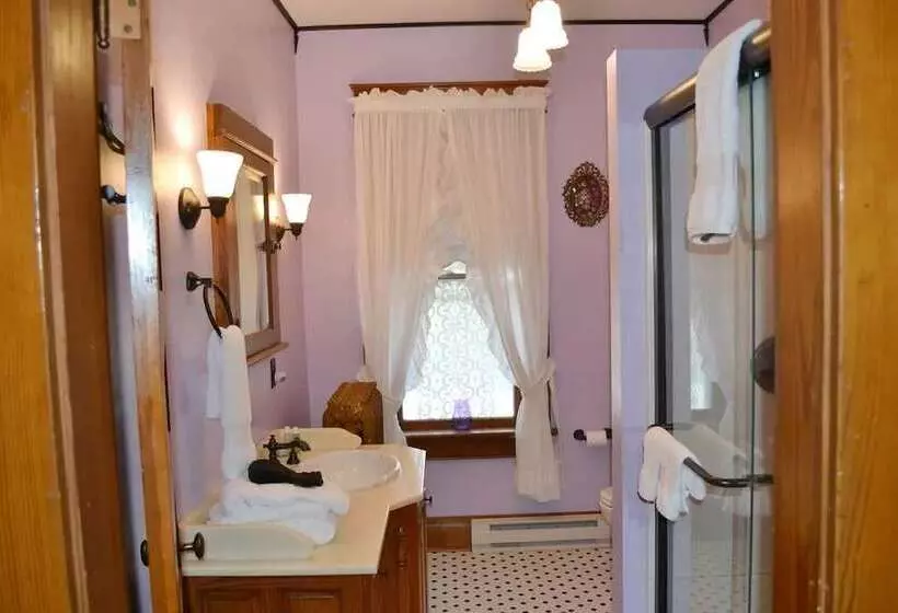 The Conner House B&b