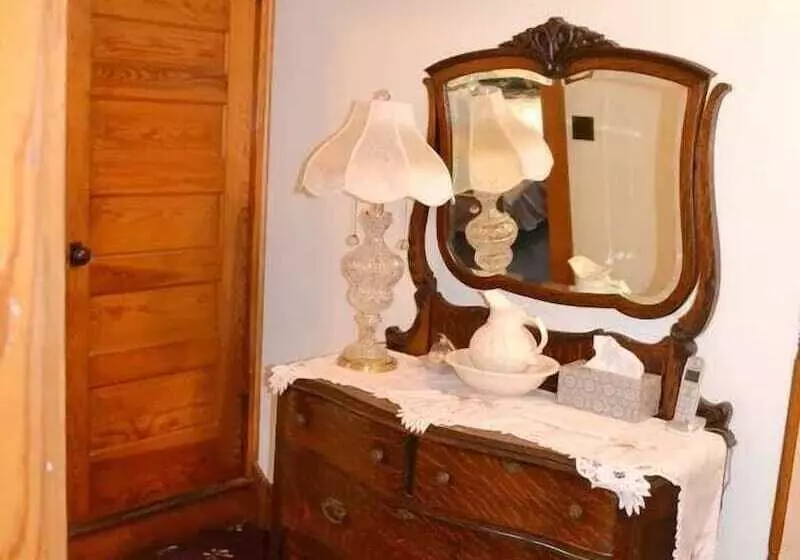 The Conner House B&b