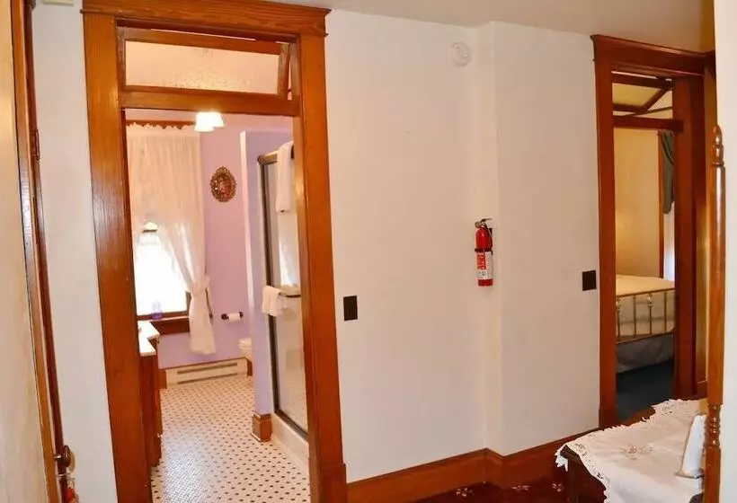 The Conner House B&b