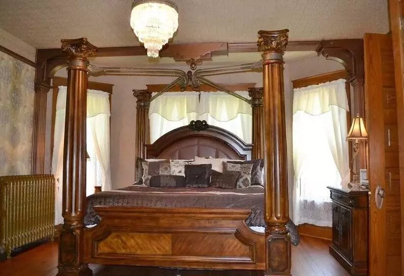 The Conner House B&b