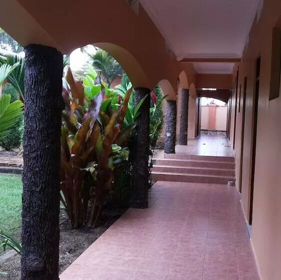 هتل Makan Hill Resort