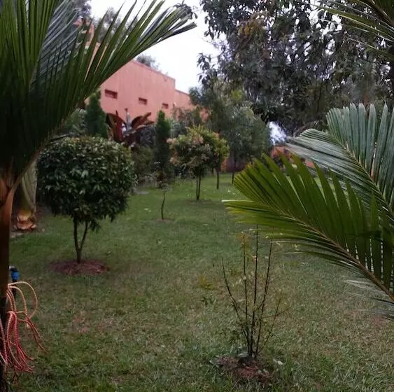 هتل Makan Hill Resort