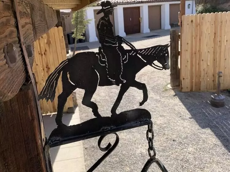 Maaseutuhotelli El Rancho Robles