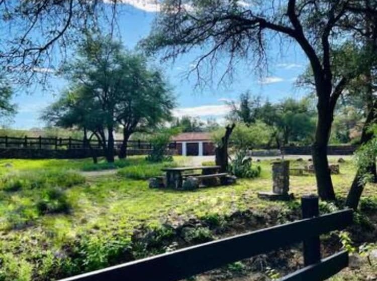 田舎風ホテル El Rancho Robles