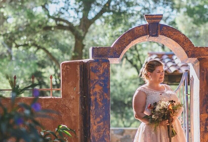 田舎風ホテル El Rancho Robles