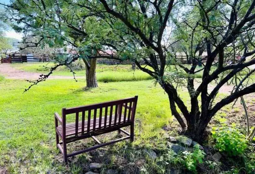 Maaseutuhotelli El Rancho Robles