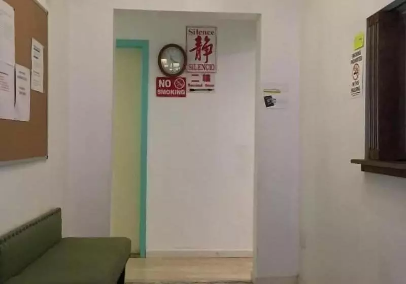 Kamway Lodge & Travel   Hostel