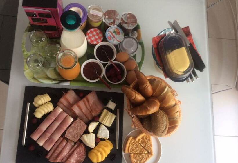 Majatalo Maison D Hôtes Bleu Cudrefin