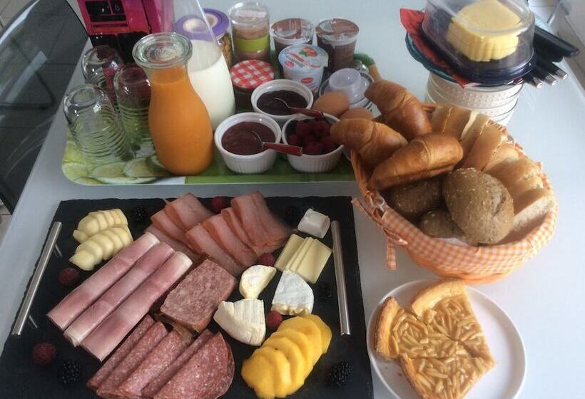 Majatalo Maison D Hôtes Bleu Cudrefin