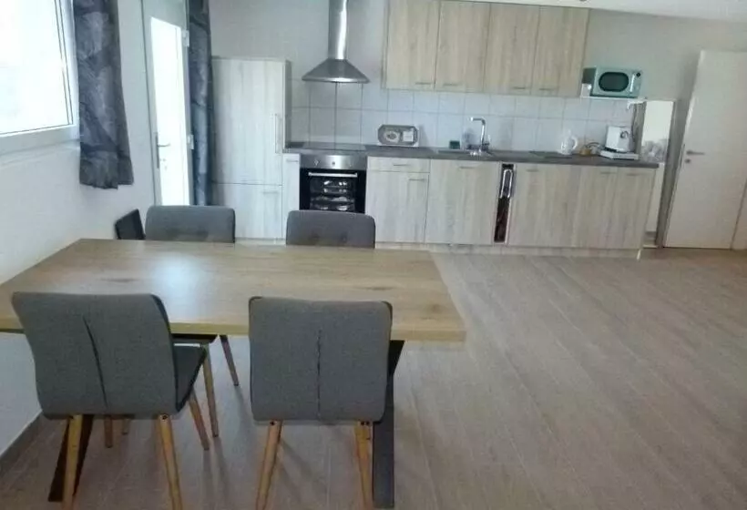 پانسیون Maison D Hôtes Bleu Cudrefin