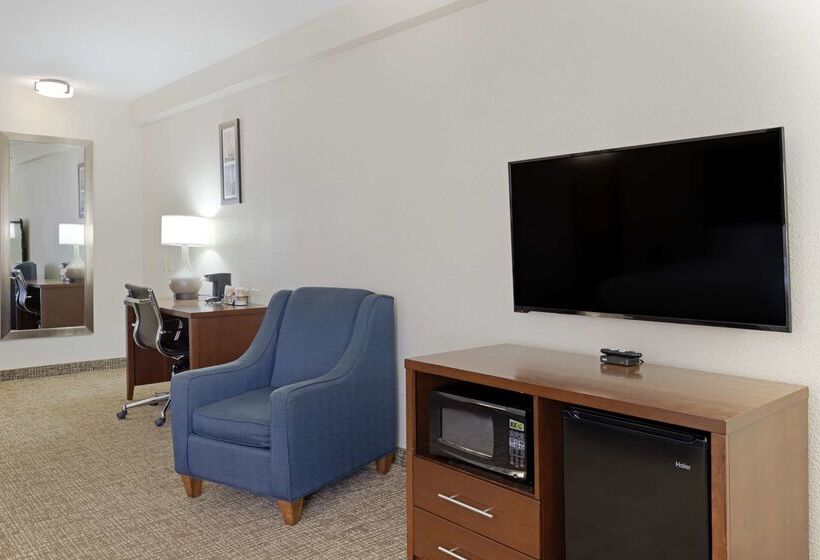 فندق Comfort Inn & Suites