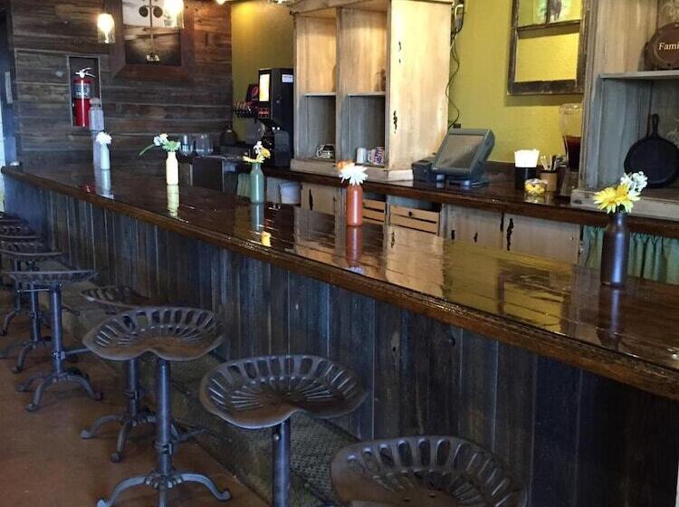 هتل National 9 Inn Gillette