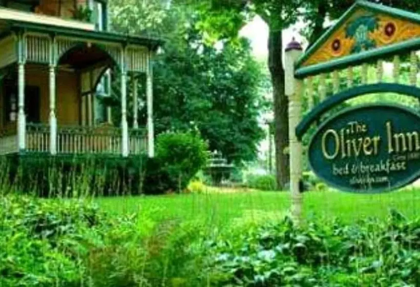 ホテル The Oliver Inn