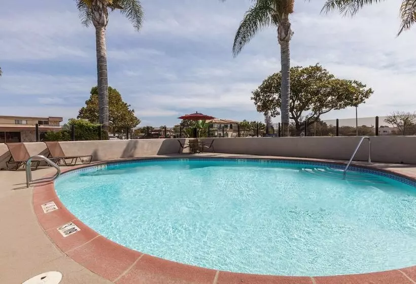 모텔 Days Inn By Wyndham Santa Maria