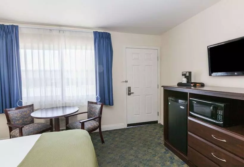 모텔 Days Inn By Wyndham Santa Maria