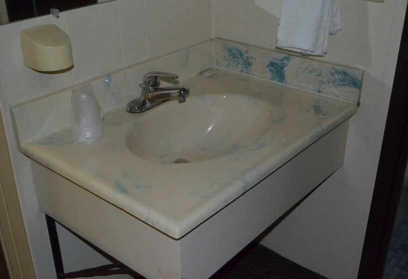 فندق على الطريق Grand Inn Fargo