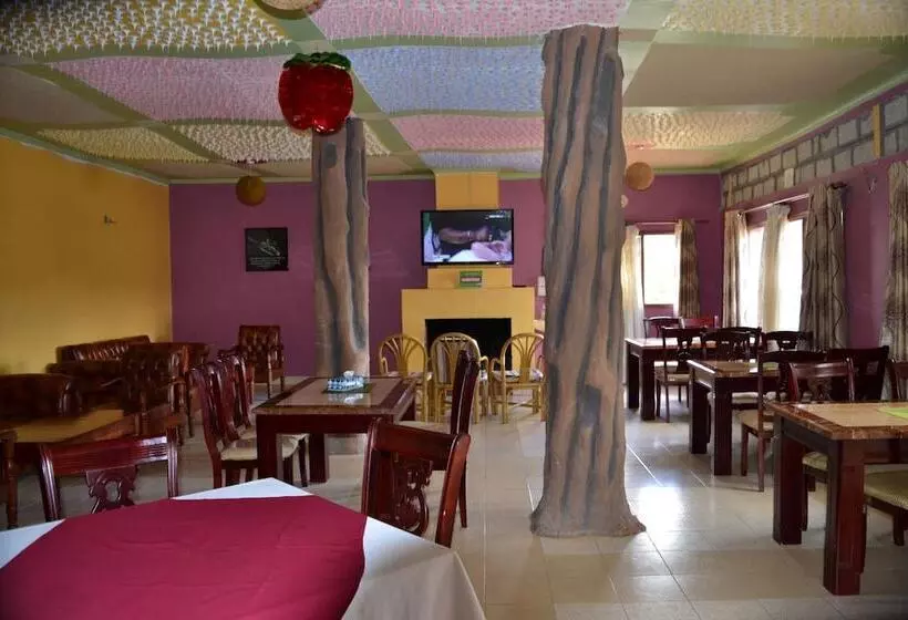 هتل Falls Hippo Point