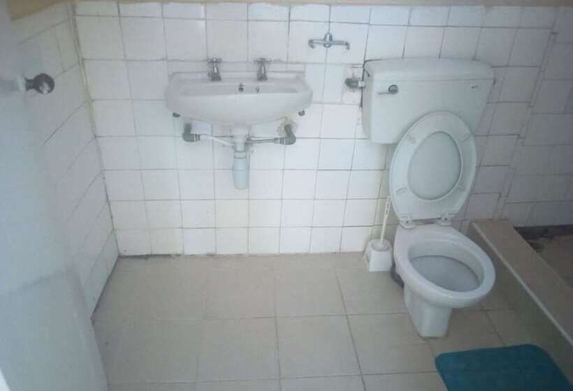 هتل Falls Hippo Point