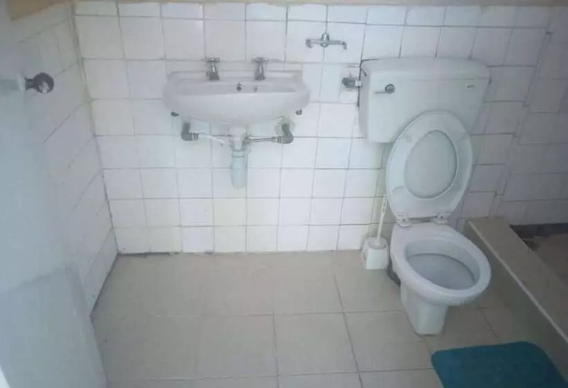 هتل Falls Hippo Point