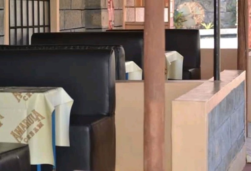 هتل Falls Hippo Point