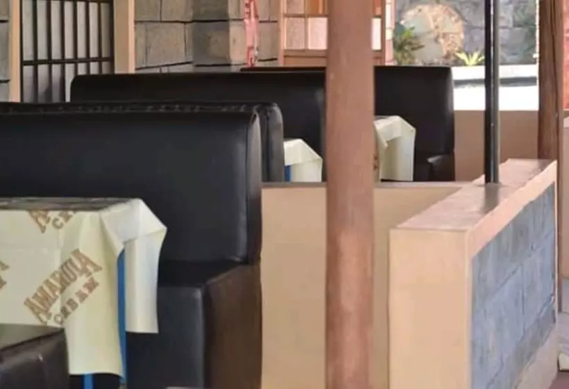 هتل Falls Hippo Point