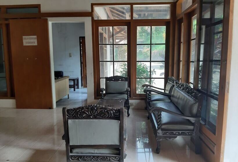 پانسیون Cahaya Bukit Cemara