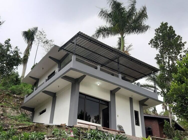 پانسیون Cahaya Bukit Cemara