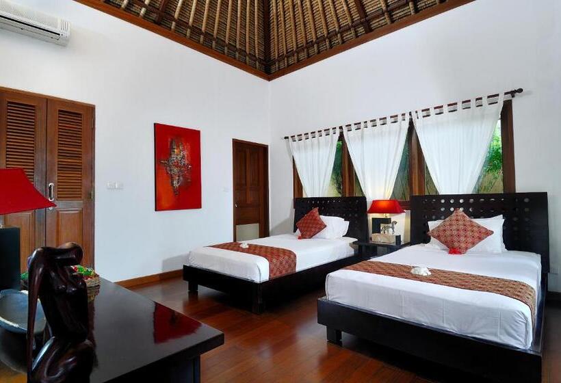 Villa Talia Vashti Oceanfront Villa With Private Sea Access, Pool & Cook