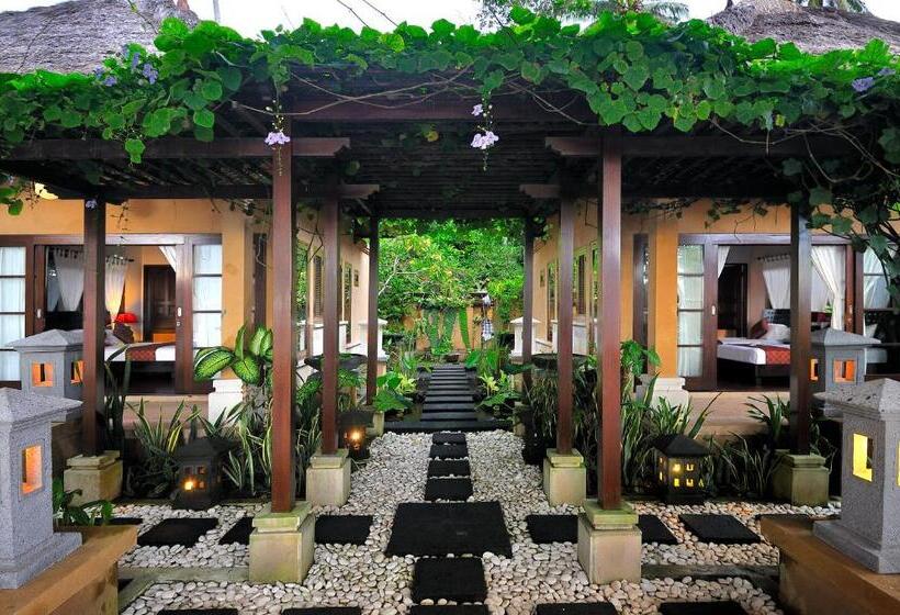 Villa Talia Vashti Oceanfront Villa With Private Sea Access, Pool & Cook